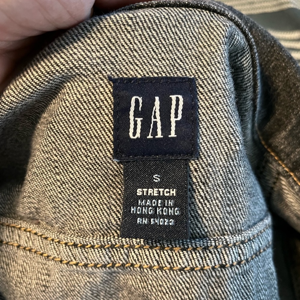 Gap Jean Jacket - image 3